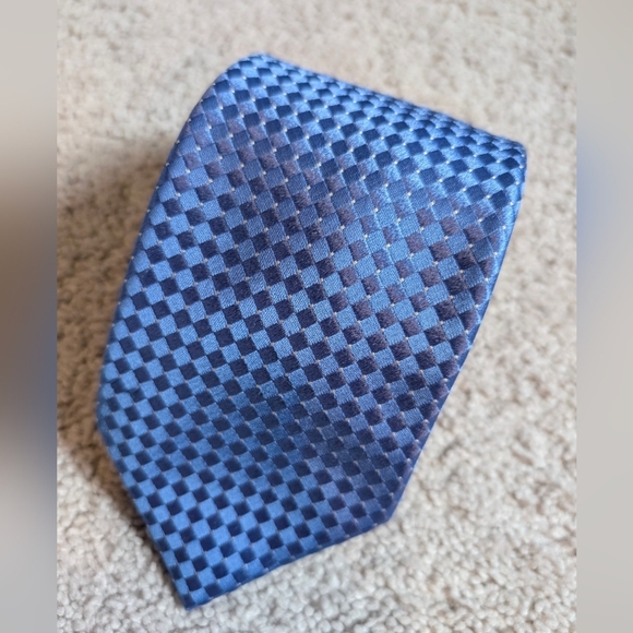 DONALD J TRUMP Signature Collection 100% Silk Blue Geometric Designer Tie - Picture 1 of 7